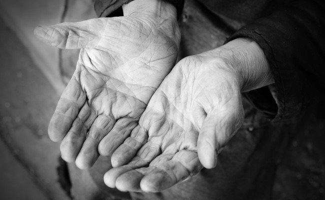 Hands of the old woman