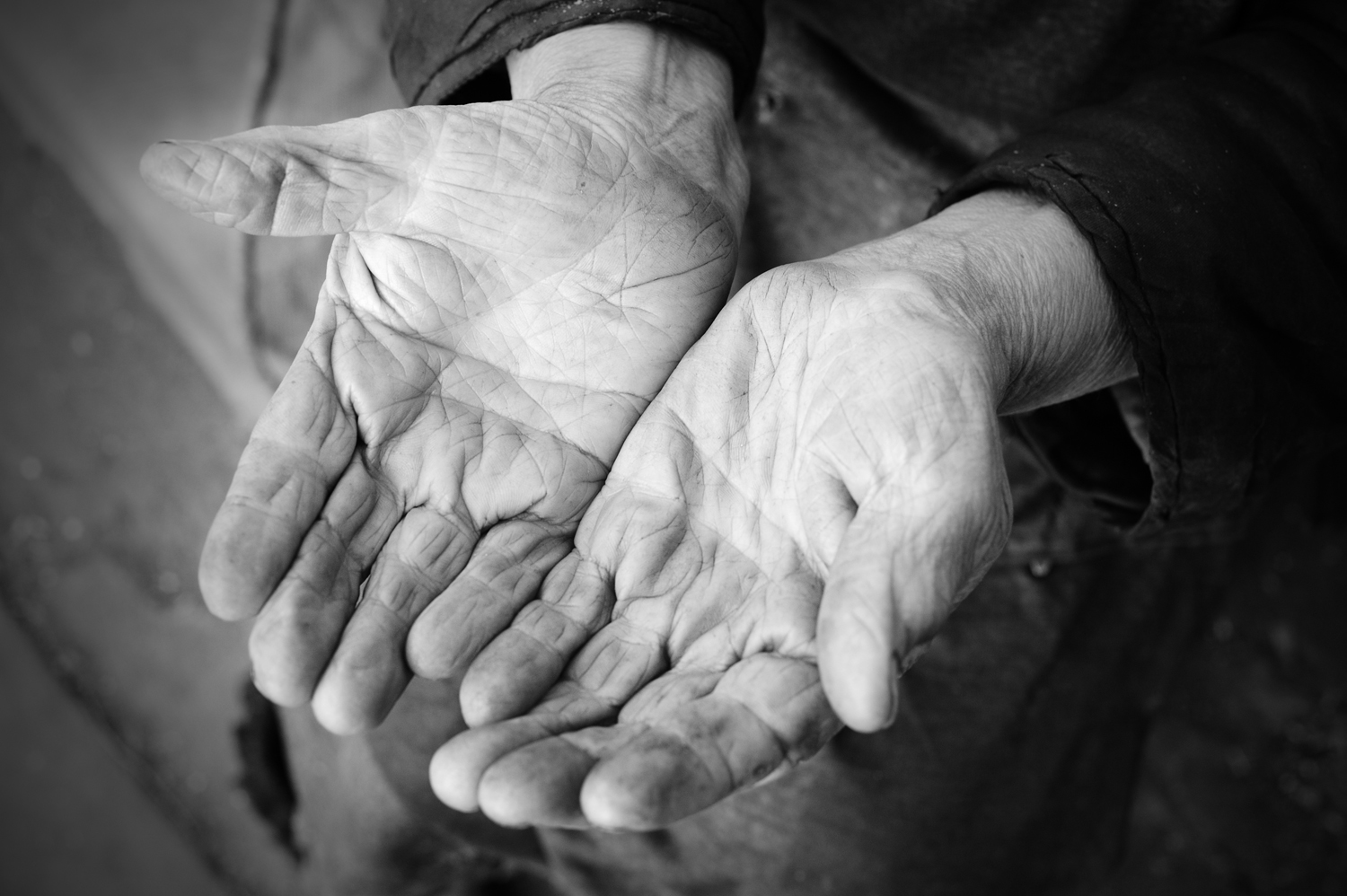 Hands of the old woman
